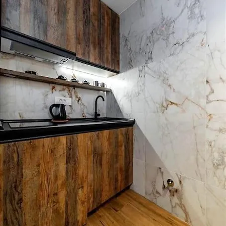 Apartman Dark Nest 2 *